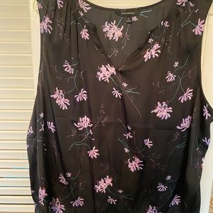 Beautiful banana republic shell